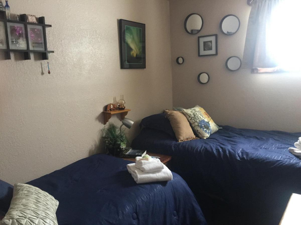 The Runway House Bed & Breakfast Cantwell Exterior foto